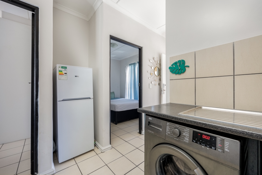 To Let 2 Bedroom Property for Rent in Viking Village Western Cape